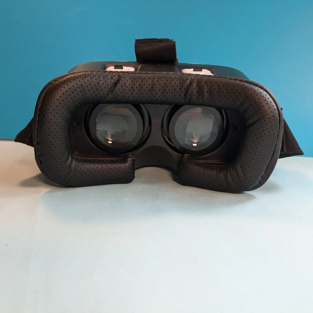 Virtual Reality Smartphone Headset NIB